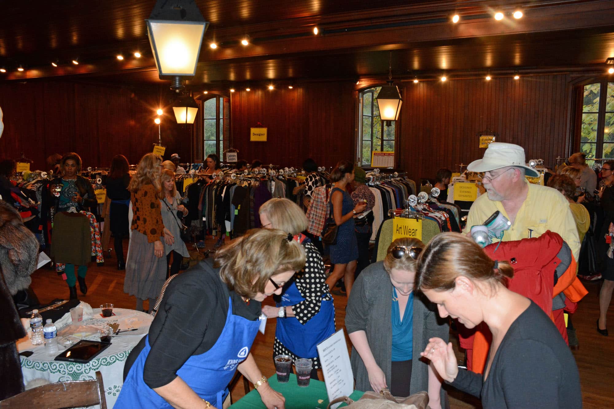 Shopping Soiree (November 3, 2016) Those-in-the-know know to get first crack at The Women's Board of The Johns Hopkins Hospital's "Best Dressed Sale," you simply HAVE to go to its Preview Party the night before it officially opens. Good thing there's also plenty of food and drink to help dedicated shoppers sustain themselves through the evening.